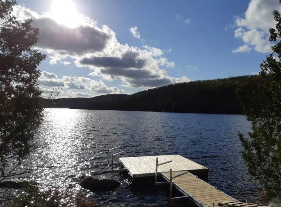 Le Chateau Bord De Lac Et Plage Et Bbq Villa Sainte-Lucie-de-Doncaster Eksteriør bilde