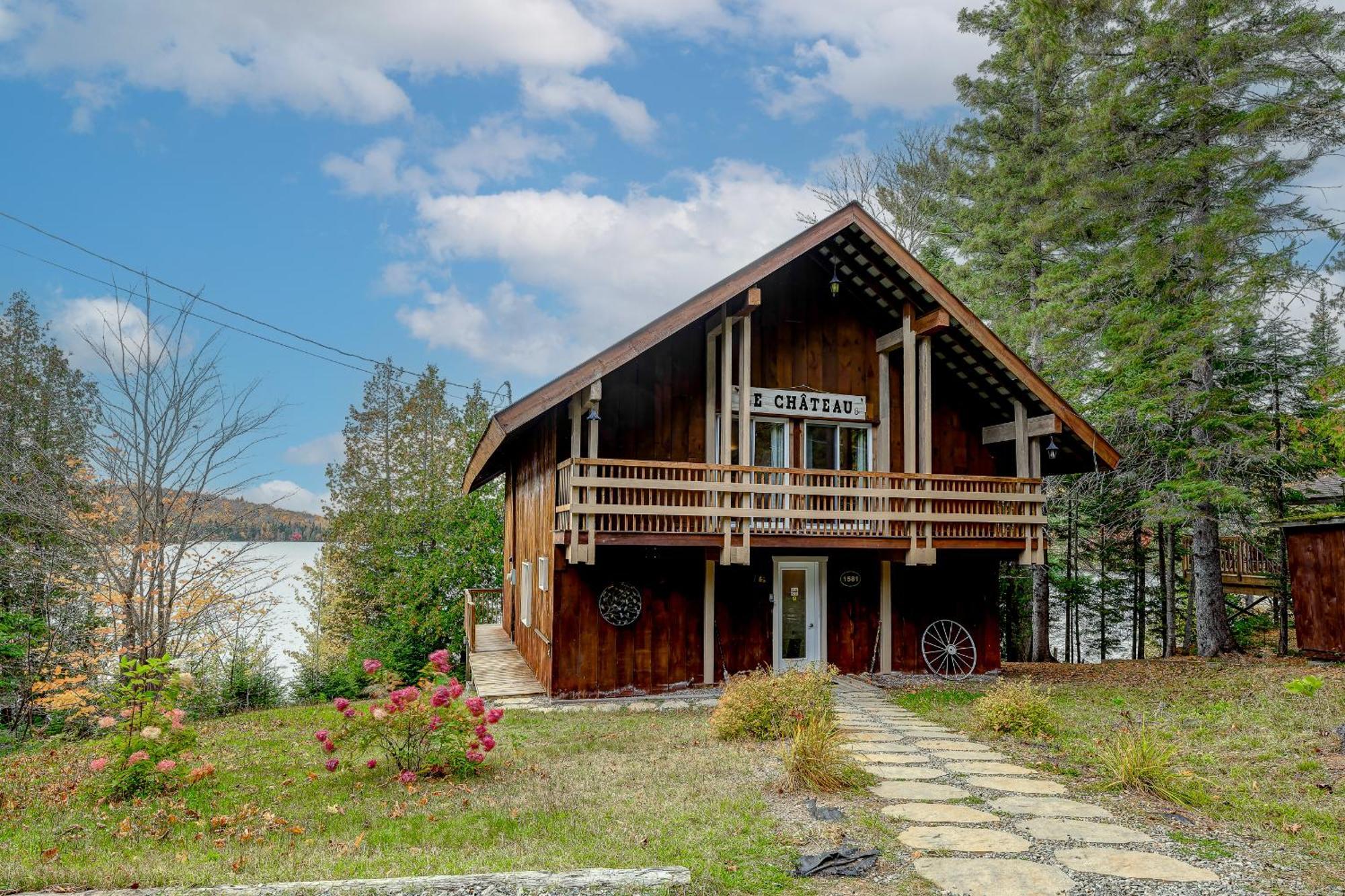 Le Chateau Bord De Lac Et Plage Et Bbq Villa Sainte-Lucie-de-Doncaster Eksteriør bilde