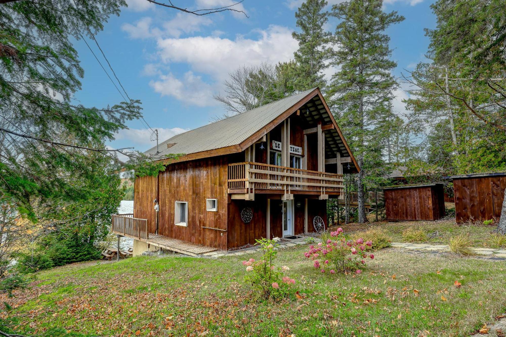 Le Chateau Bord De Lac Et Plage Et Bbq Villa Sainte-Lucie-de-Doncaster Eksteriør bilde